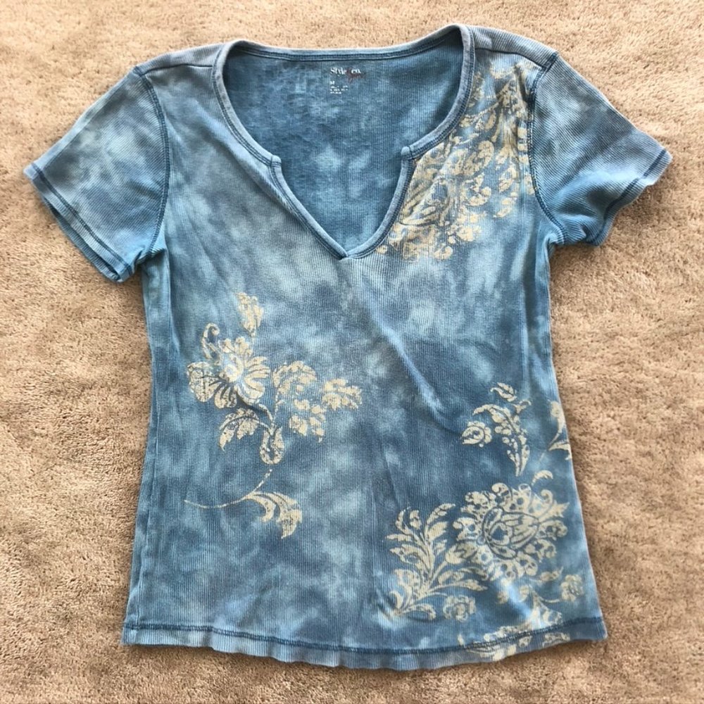 Style & Co Blue Wash Floral Short Sleeve V Neck Top